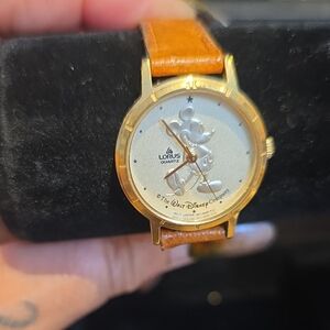 Source Unknown Lorus Quartz Gold Tone Watch with Tan Leather Strap